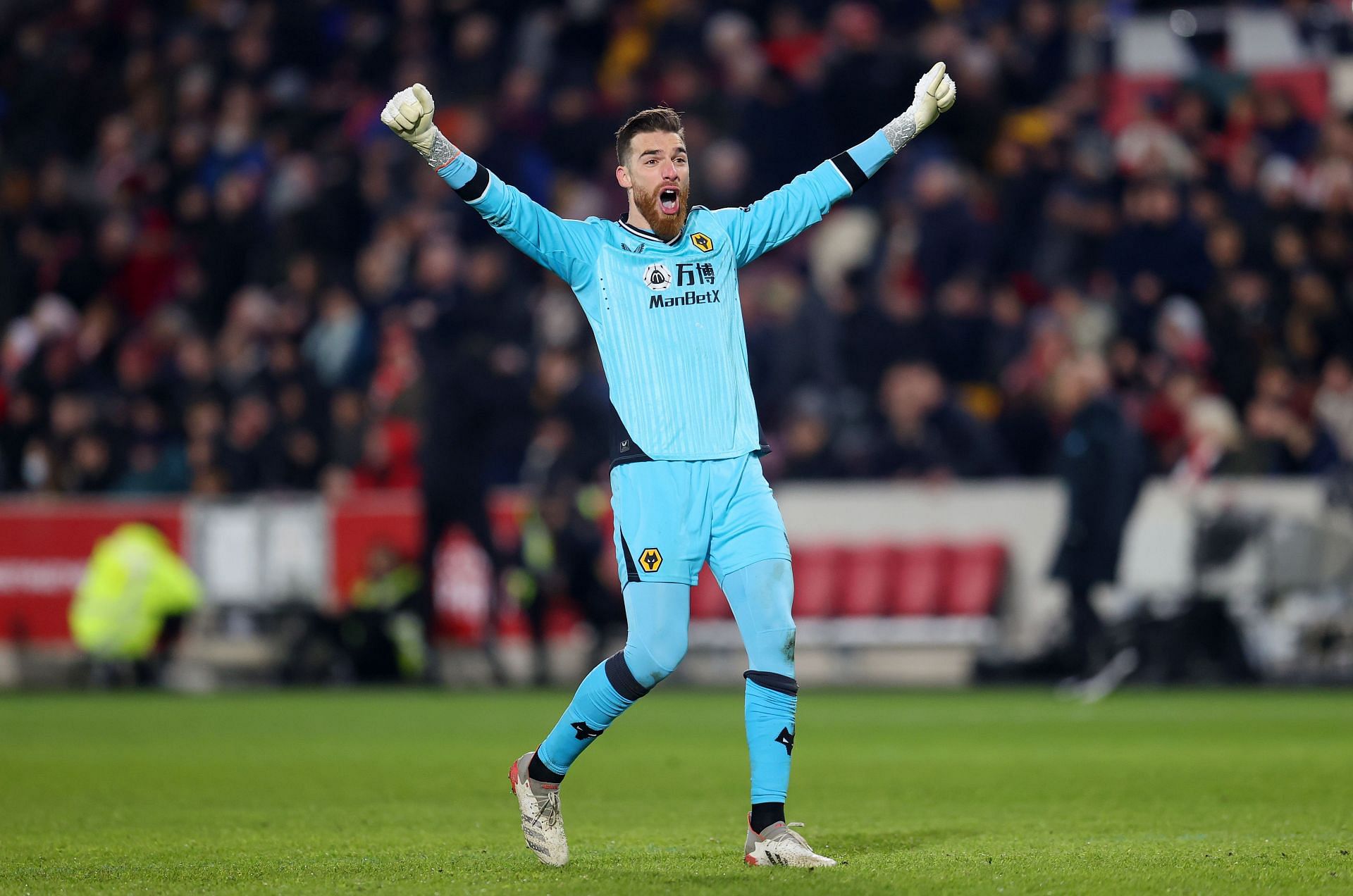 Brentford v Wolverhampton Wanderers - Premier League